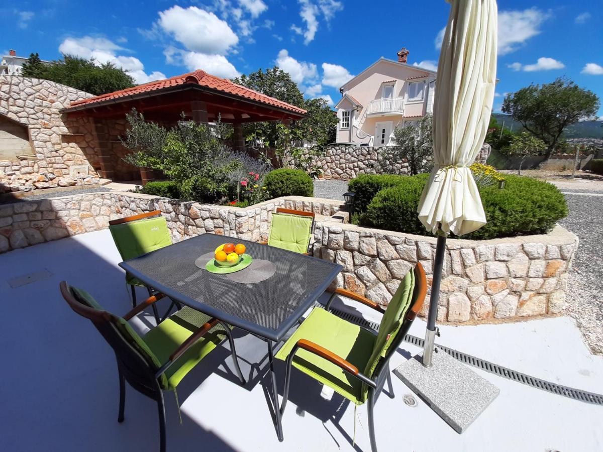 Apartments Pavelic Novi Vinodolski Esterno foto