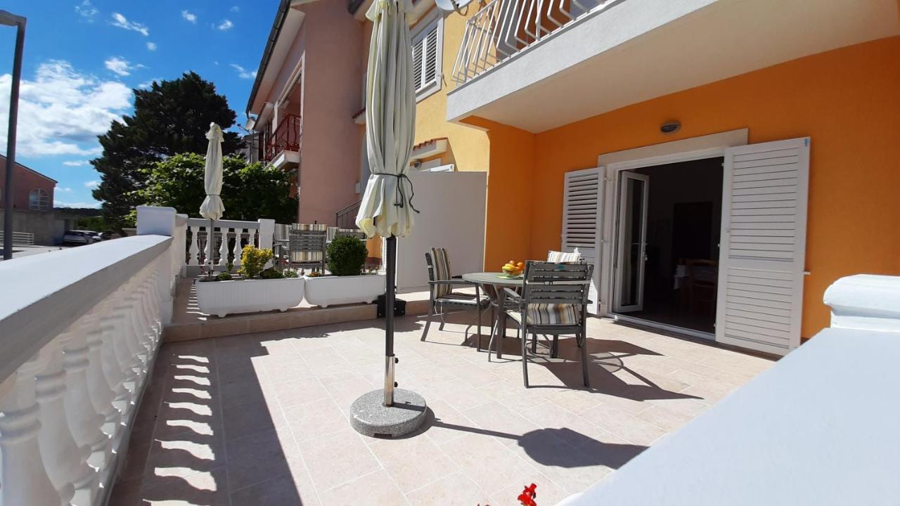 Apartments Pavelic Novi Vinodolski Esterno foto