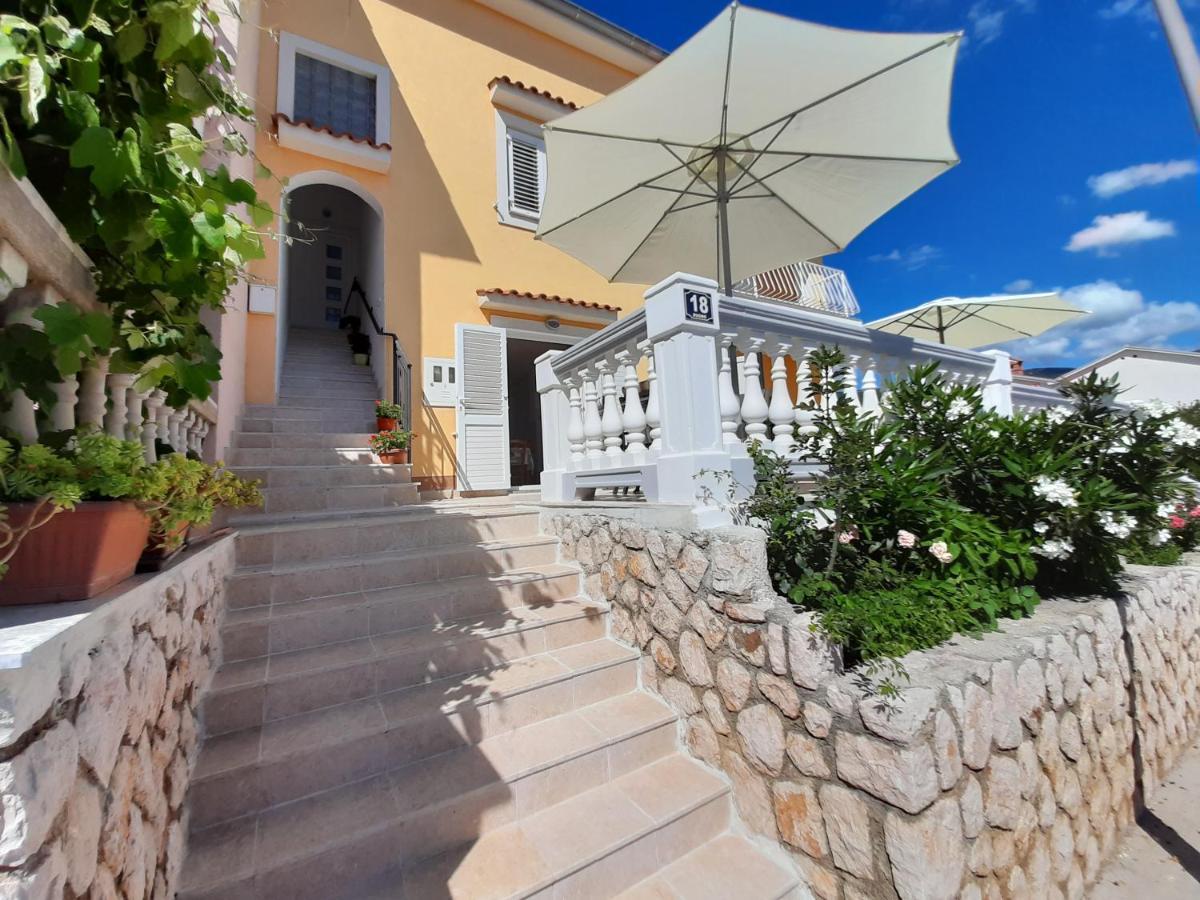 Apartments Pavelic Novi Vinodolski Esterno foto